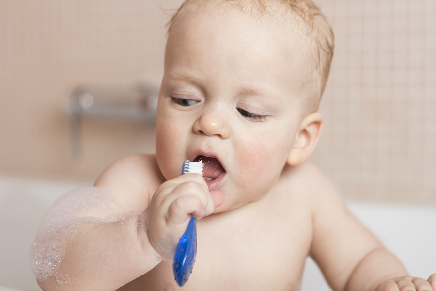 Brushing best sale newborn gums